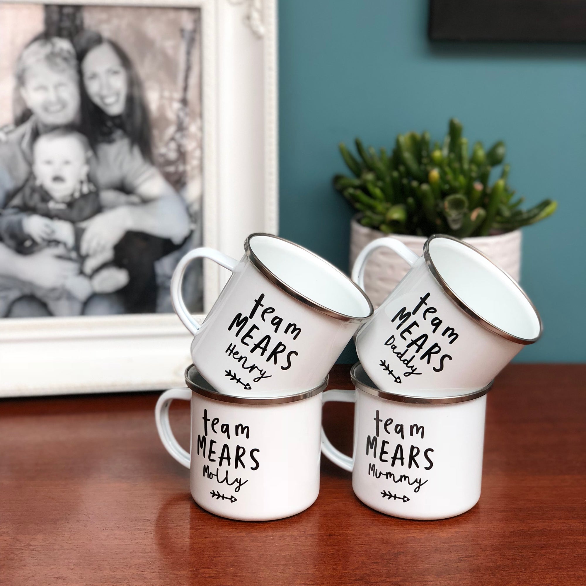 FAMILY PERSONALISED ENAMEL MUGS SET - TEAM [SURNAME] DESIGN - Hendog Designs