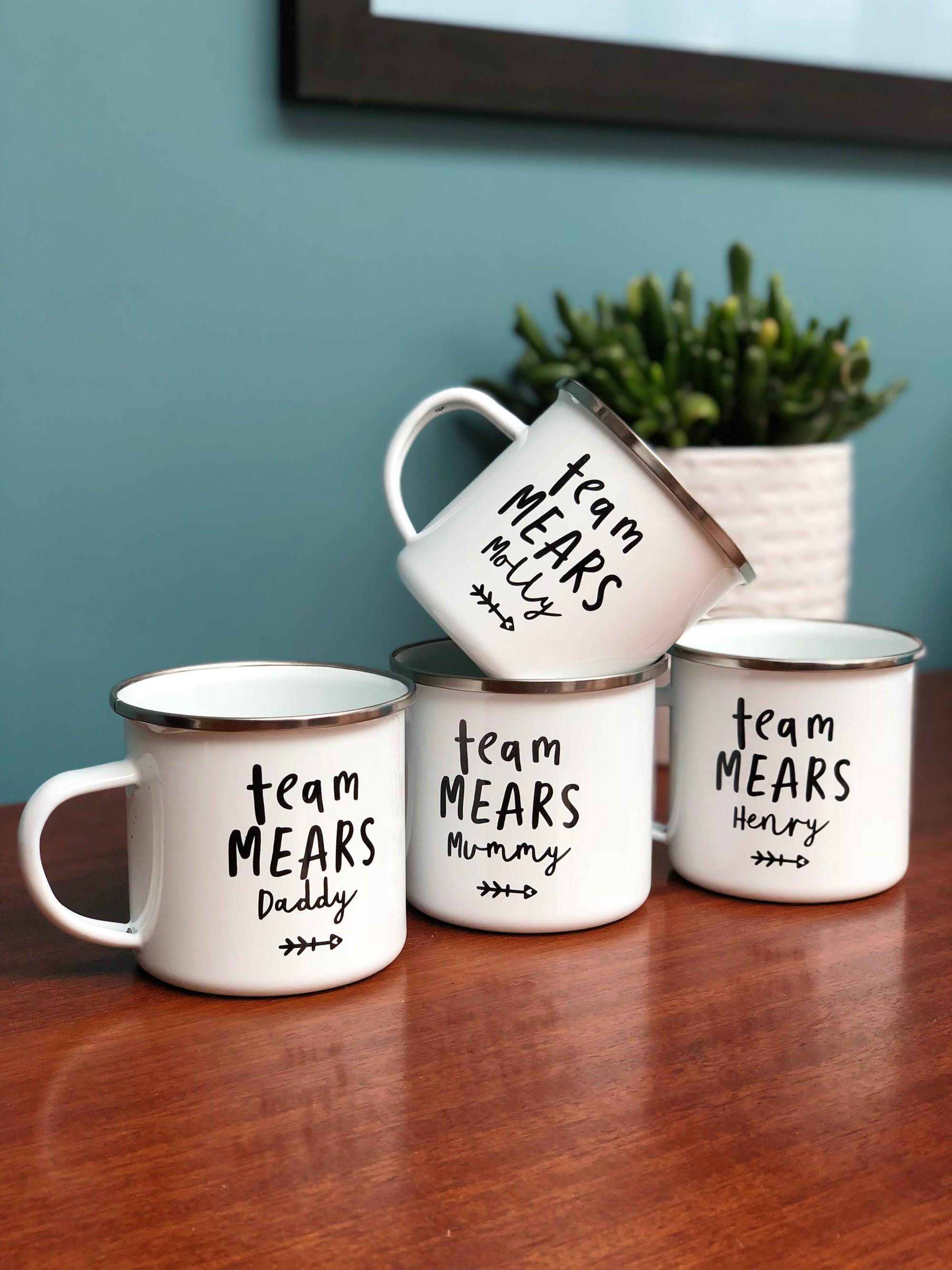 FAMILY PERSONALISED ENAMEL MUGS SET - TEAM [SURNAME] DESIGN