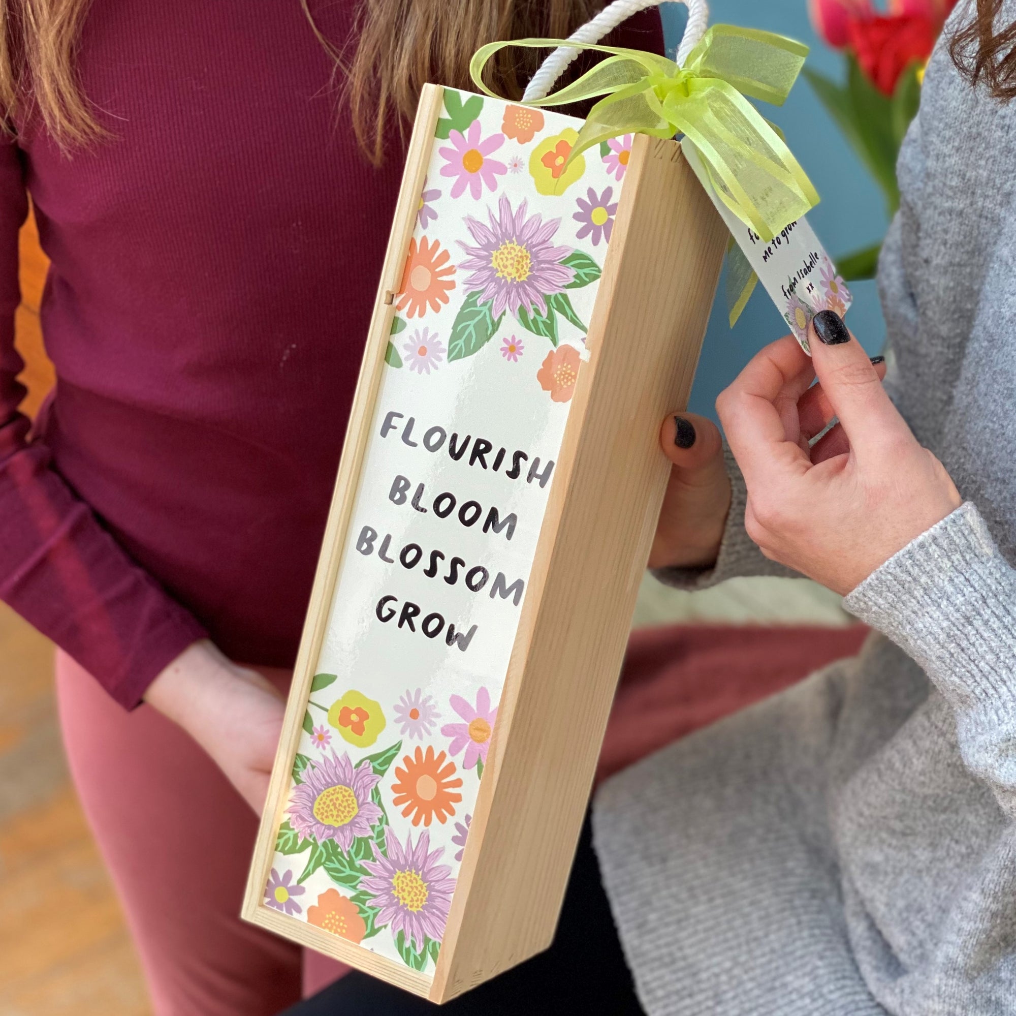 Teacher Floral Wine Box with personalised Tin Tag (Bottle not included)